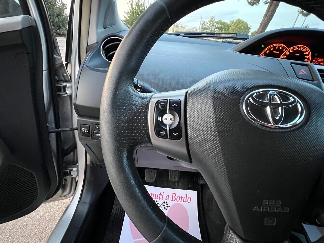 Toyota Yaris 1.4 D TAGLIANDATA GUIDA NEPATENT.