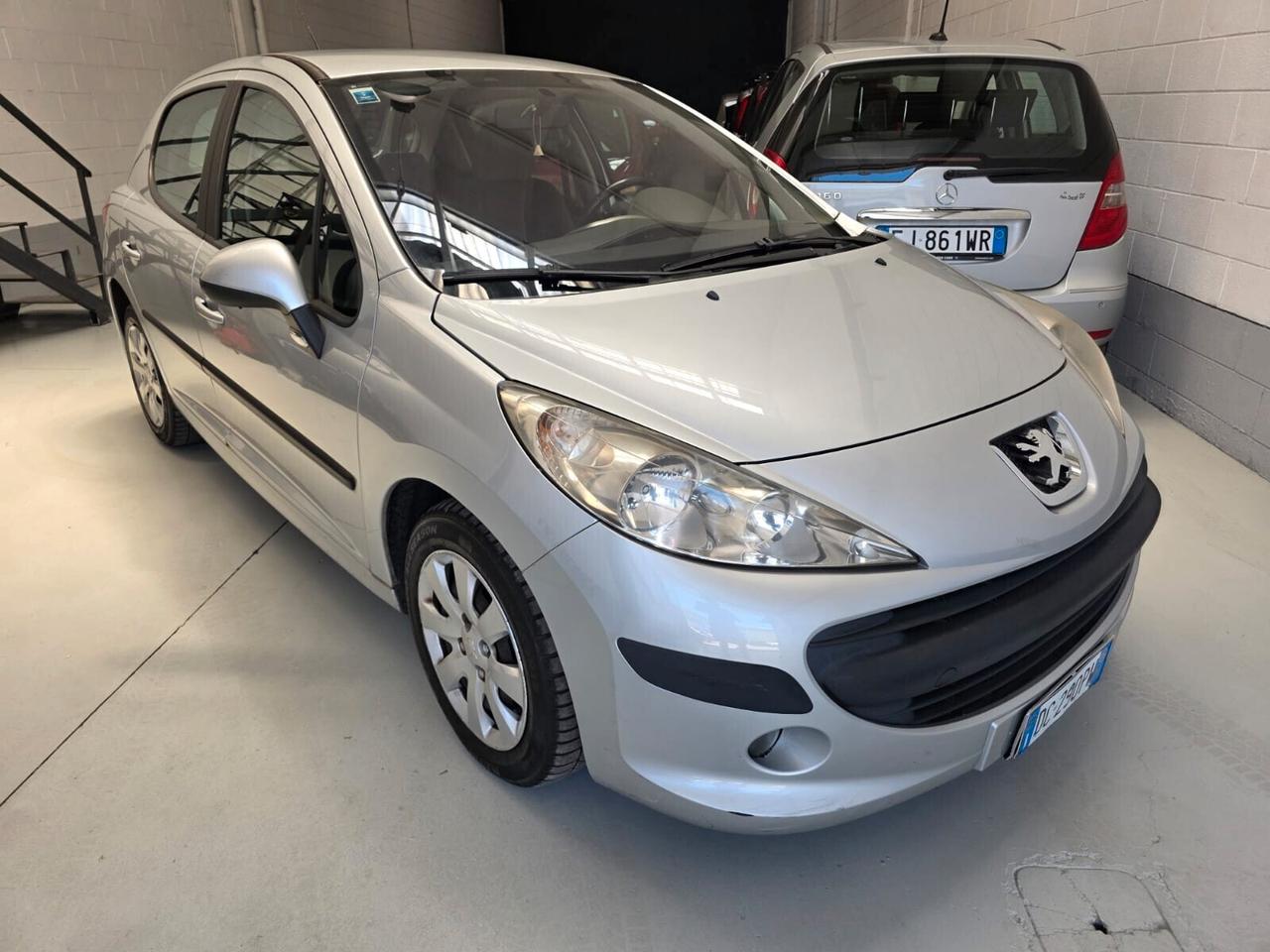 Peugeot 207 1.4 88CV 5p. XT