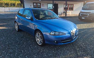 Alfa Romeo 147 1.6 16V TS (105) 3 porte Distinctive