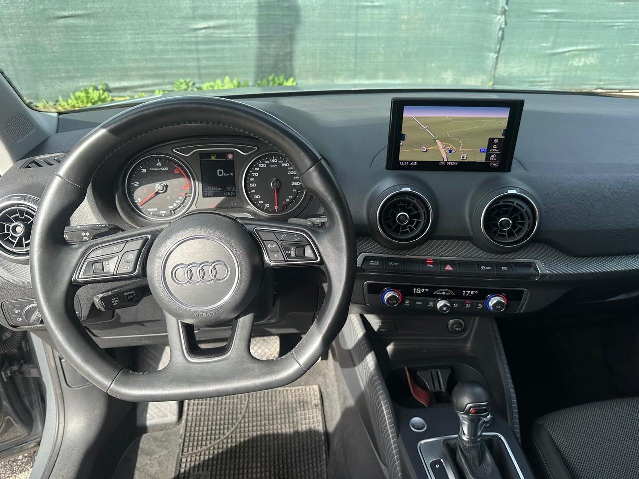 Audi Q2 30 TDI S tronic line Edition exterior fari led *promo*
