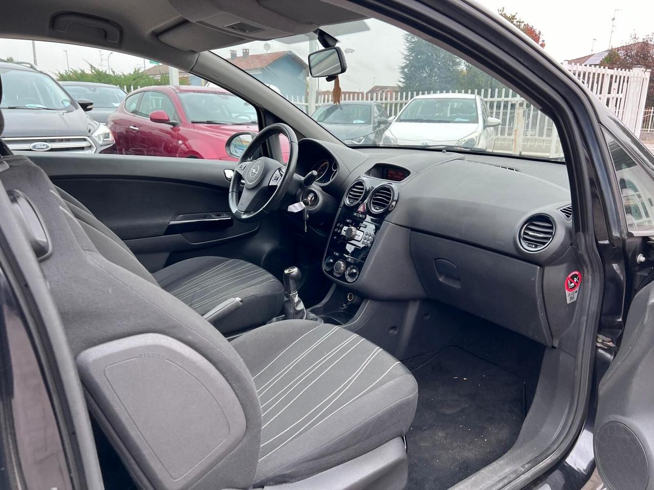 Opel Corsa 1.2 3 porte Sport