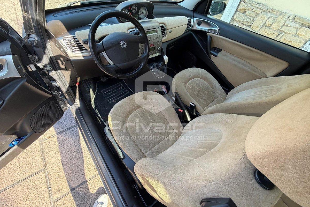 LANCIA Ypsilon 1.4 Argento