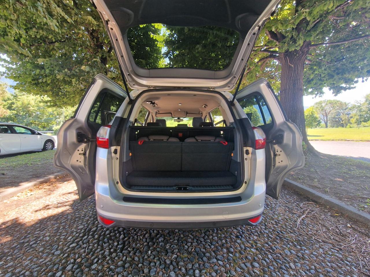 Ford C-Max 1.6 TDCi 115CV Plus 7 POSTI