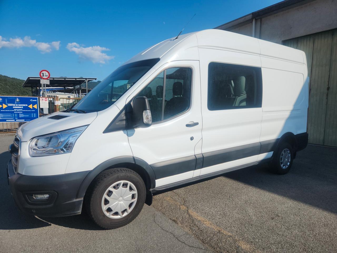 Ford Transit Doppia Cabina 7 posti