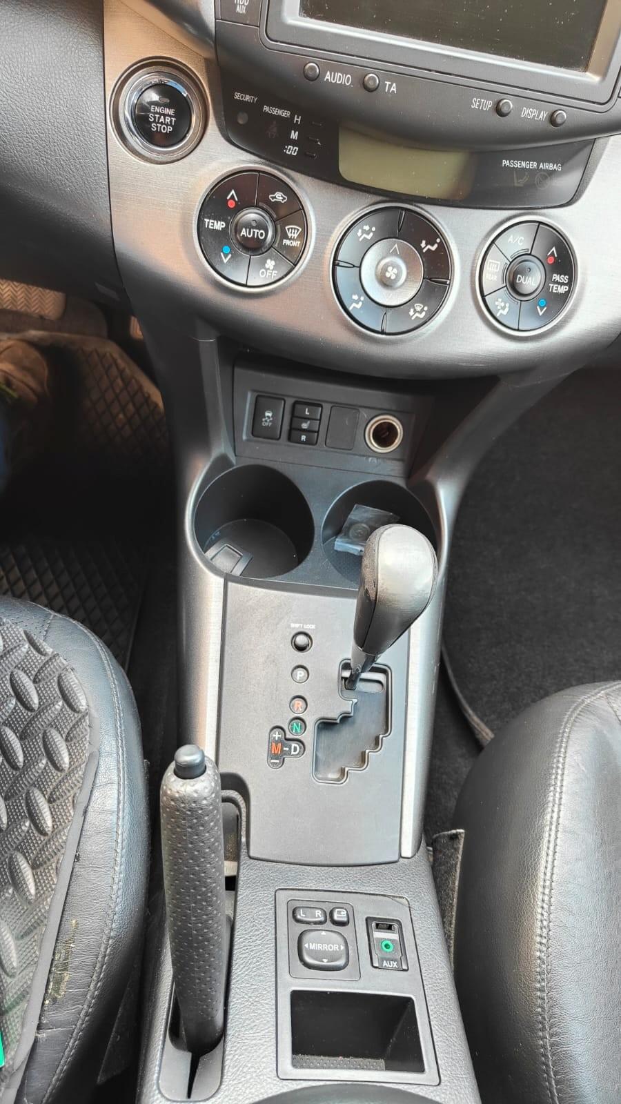 Toyota RAV 4 RAV4 2.2 D-4D 150 CV DPF Luxury