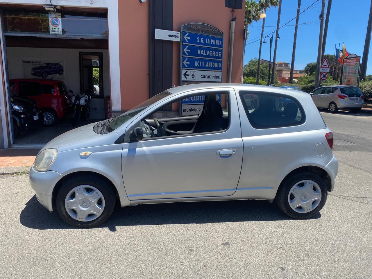 Toyota Yaris 1.4 tdi D-4D cat 3 porte Sol