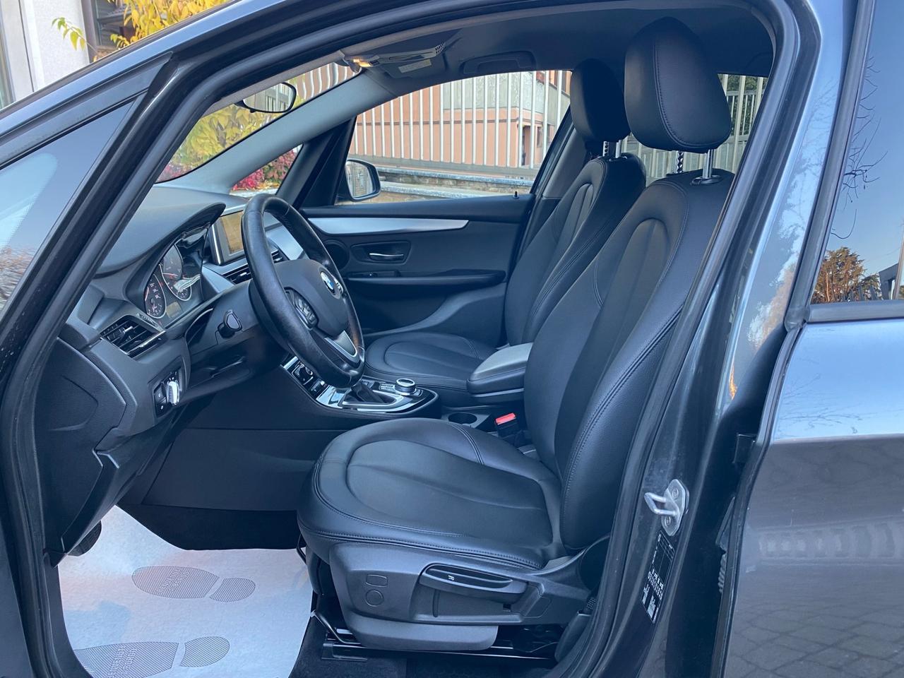 Bmw 2er Active Tourer 218d Advantage