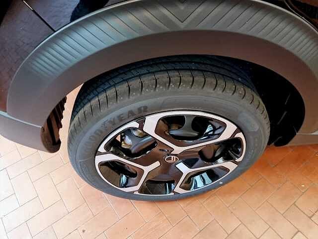 Citroen C3 C3 1.2 hybrid Plus 100cv e-dct