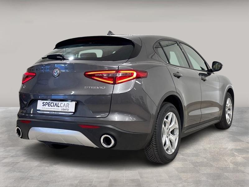 Alfa Romeo Stelvio 2.2 Turbo Business Q4 AT8