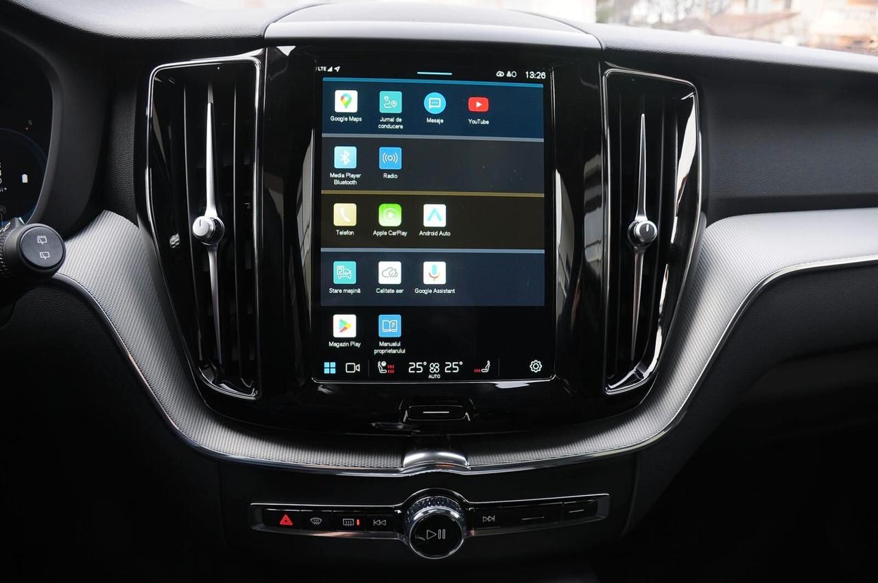 Volvo XC 60 XC60 B4 (d) AWD automatico Plus Dark