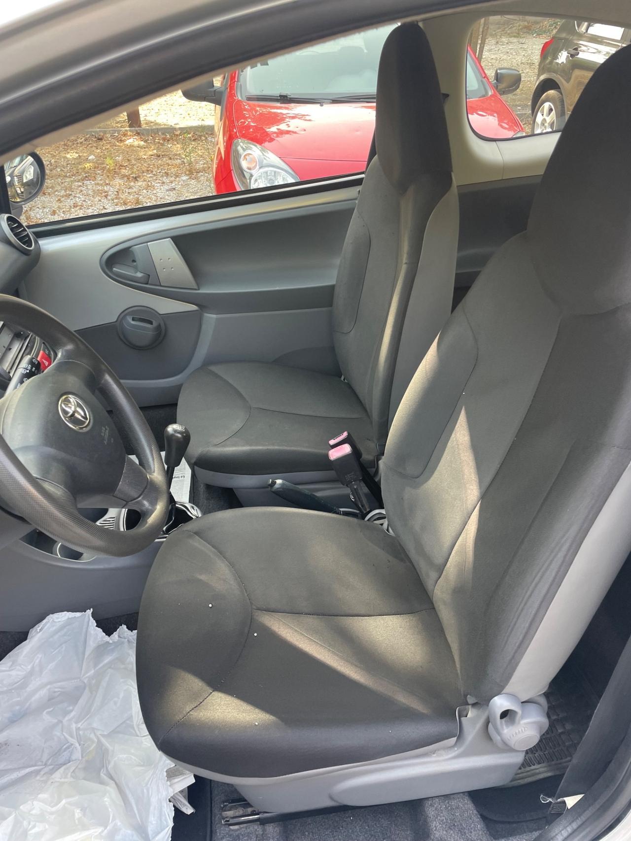 Toyota Aygo 1.0 12V VVT-i 3 porte Sol