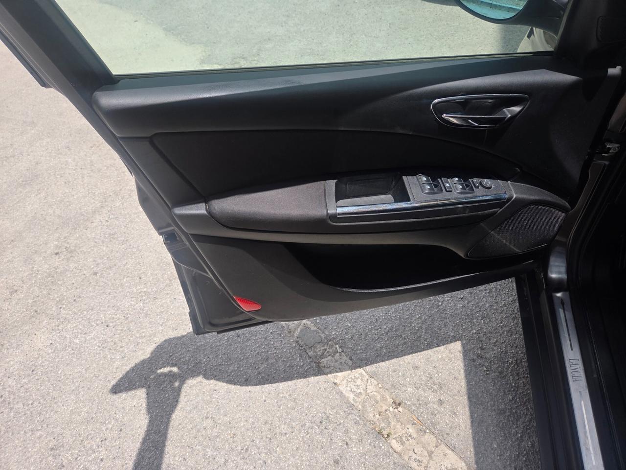 LANCIA DELTA ANNO 2014 1.6 MJET 120 CV KM CERTIFIC