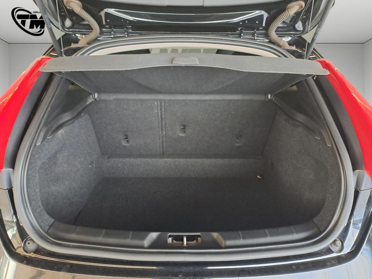 Volvo V40 D2 1.6 style