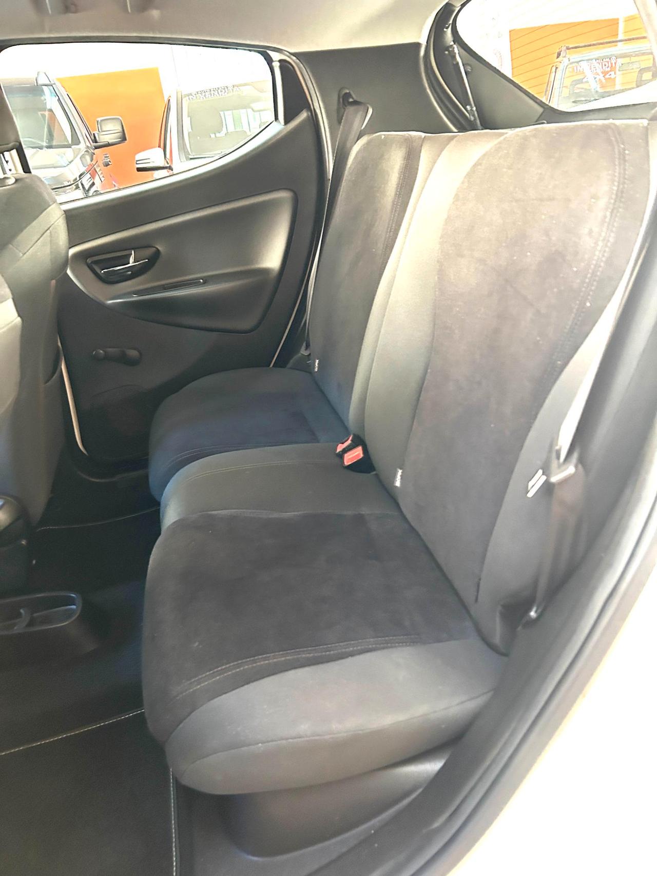 Lancia Ypsilon 5 Porte Ypsilon 1.2 8v Silver s&s 69cv