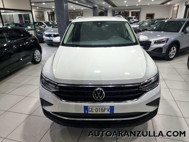 VOLKSWAGEN Tiguan NEW 2.0 TDI 150CV SCR DSG Life Navi - Fari a Led