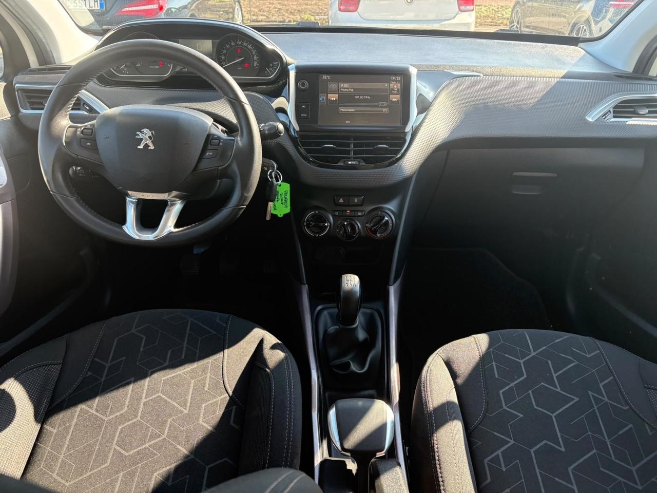 Peugeot 2008 PureTech 82 Allure