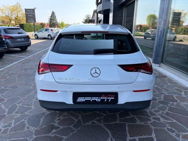 MERCEDES-BENZ CLA 250 e Shooting Brake Automatic EQ Power 218cv
