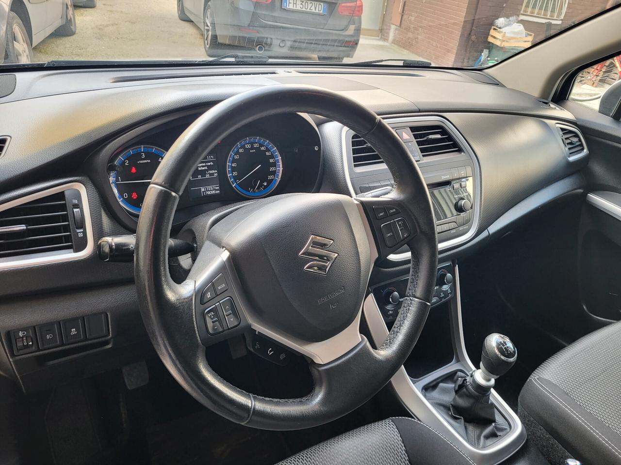 Suzuki S-Cross 1.6 DDiS Top