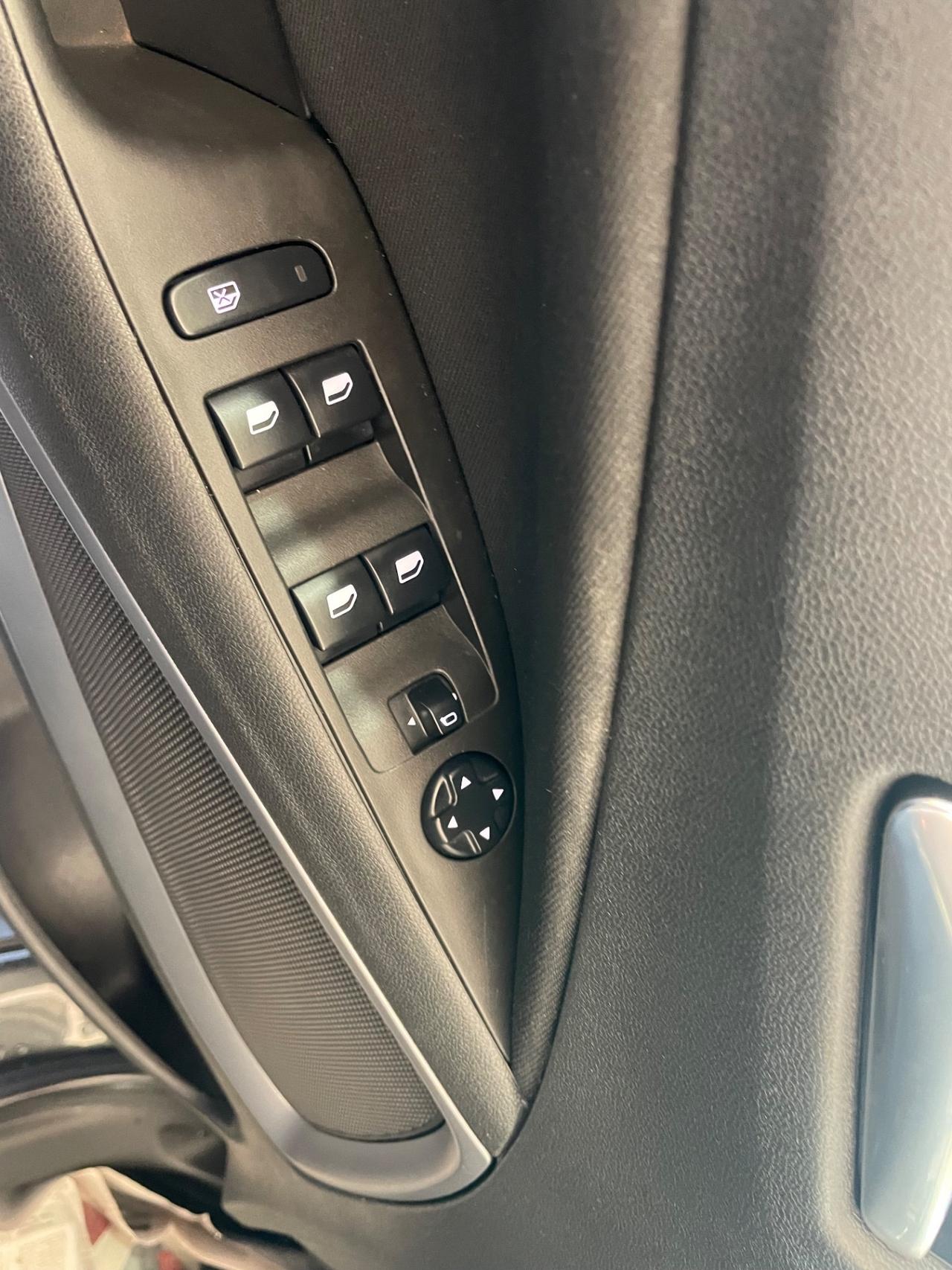 Opel Crossland X 1.2 12V Advance