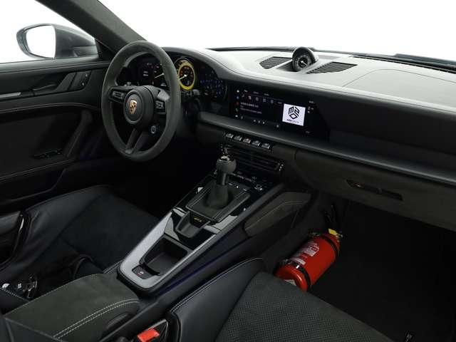 Porsche 992 coupe 4.0 gt3 auto