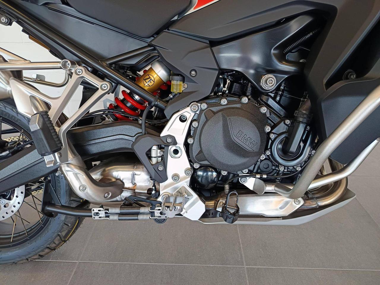 BMW F 900 GS Adventure Ride Pro