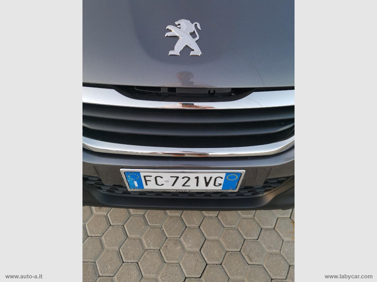 PEUGEOT 2008 BlueHDi 100 Allure