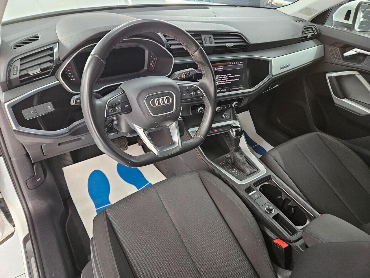 Audi Q3 35 2.0 tdi Business quattro s-tronic
