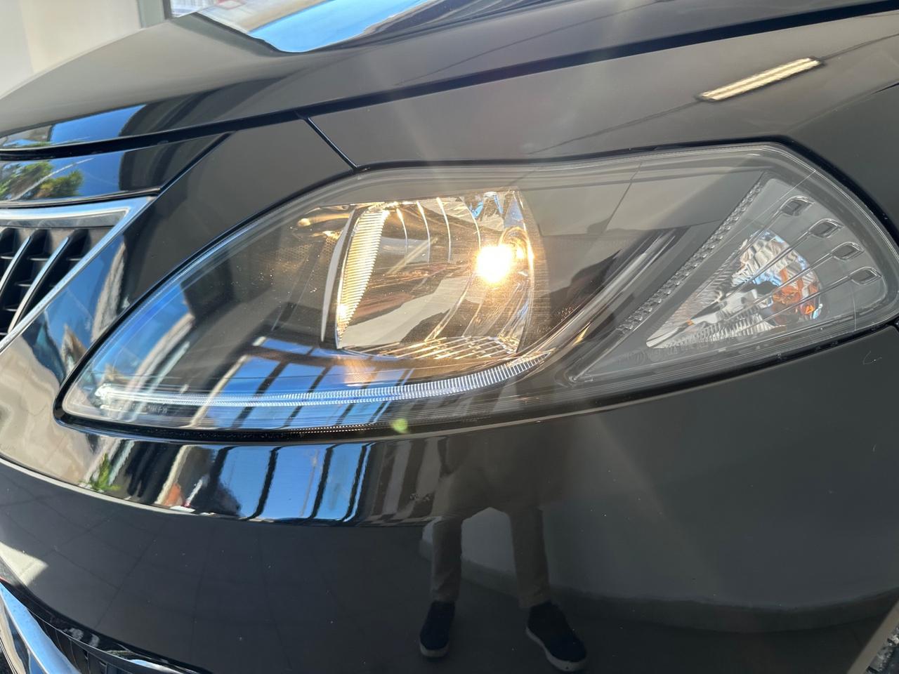 Lancia Ypsilon 1.0 FireFly 5 porte S&S Hybrid Platino 2024