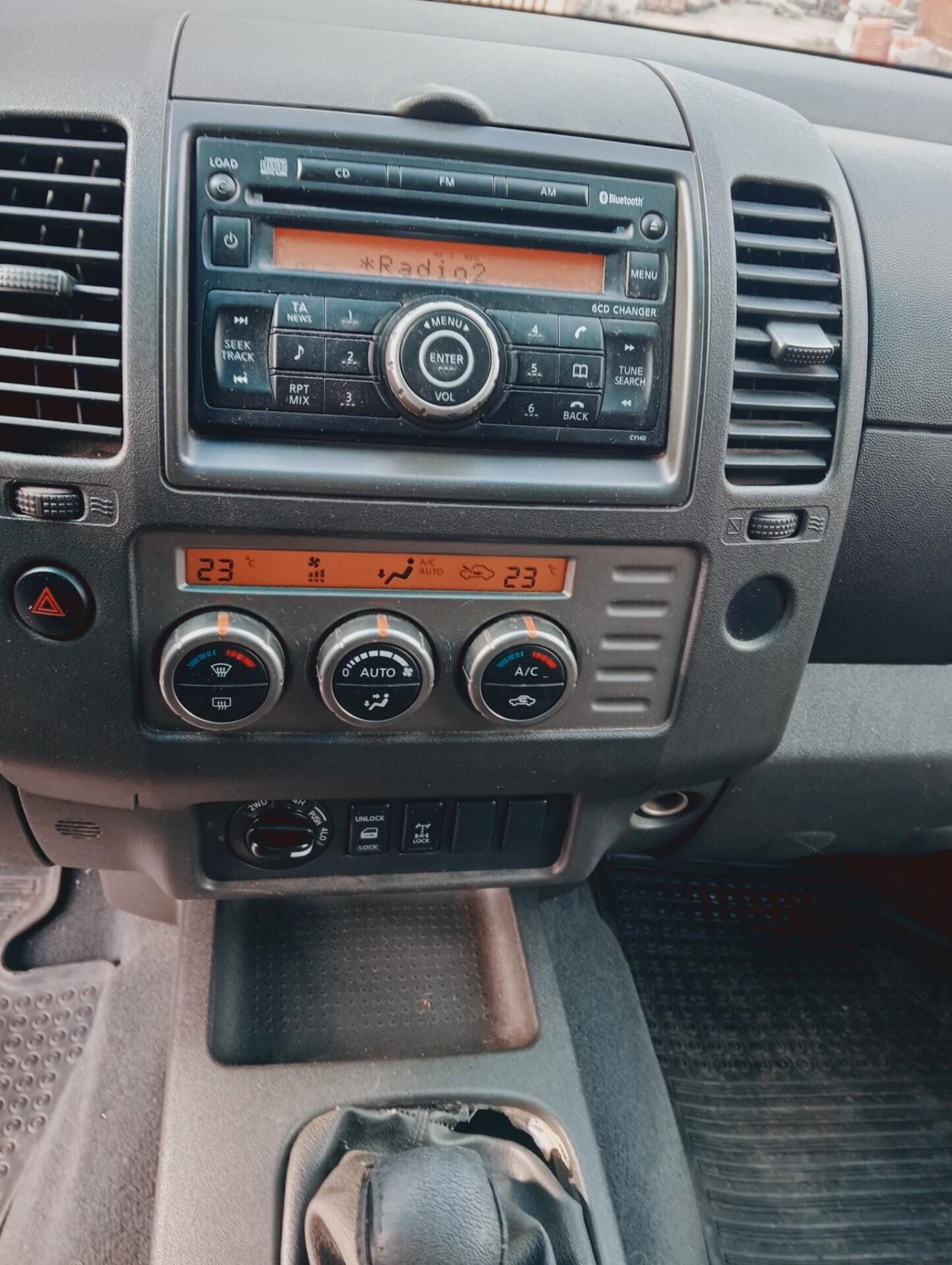 Nissan Navara 2.5 dCi 4 porte Double Cab SE