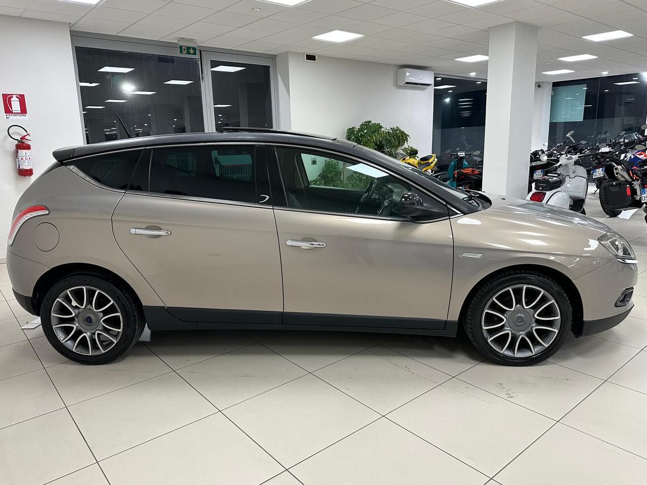 Lancia Delta 1.6 MJT 120 CV Selectronic Platino - 2009