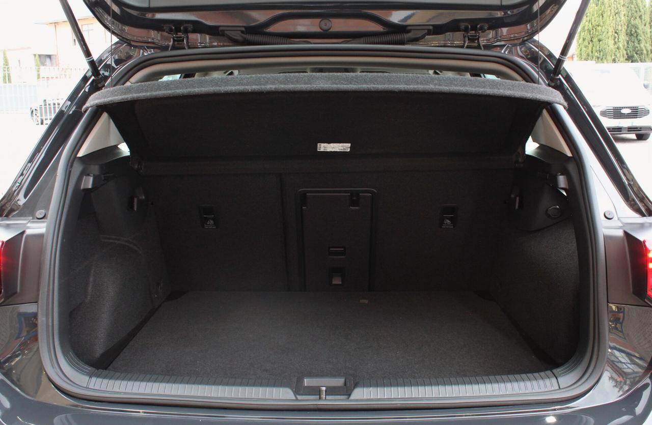 Volkswagen Golf 2.0 TDI 115CV DSG SCR Life ***BLACK WEEK -5% di sconto***