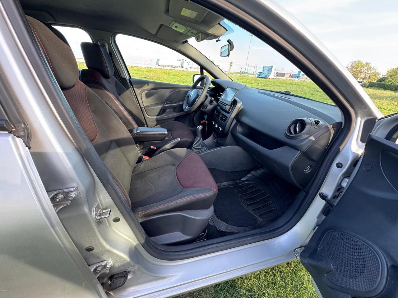 Renault Clio 1.5 dCi 8V 75CV 5 porte Costume National