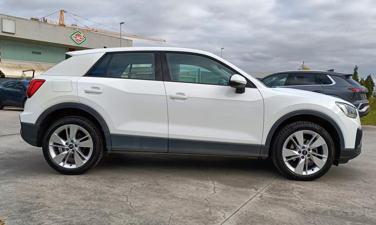 Audi Q2 30 TDI 115CV Admired 6m