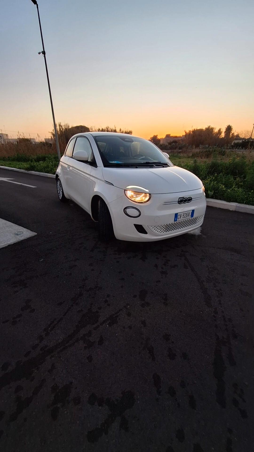 Fiat 500 500e Berlina 23,8 kWh