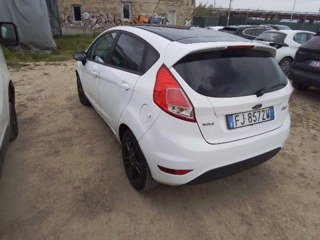 FORD Fiesta 1.0 EcoBoost 100CV 5 porte Black & White Edition