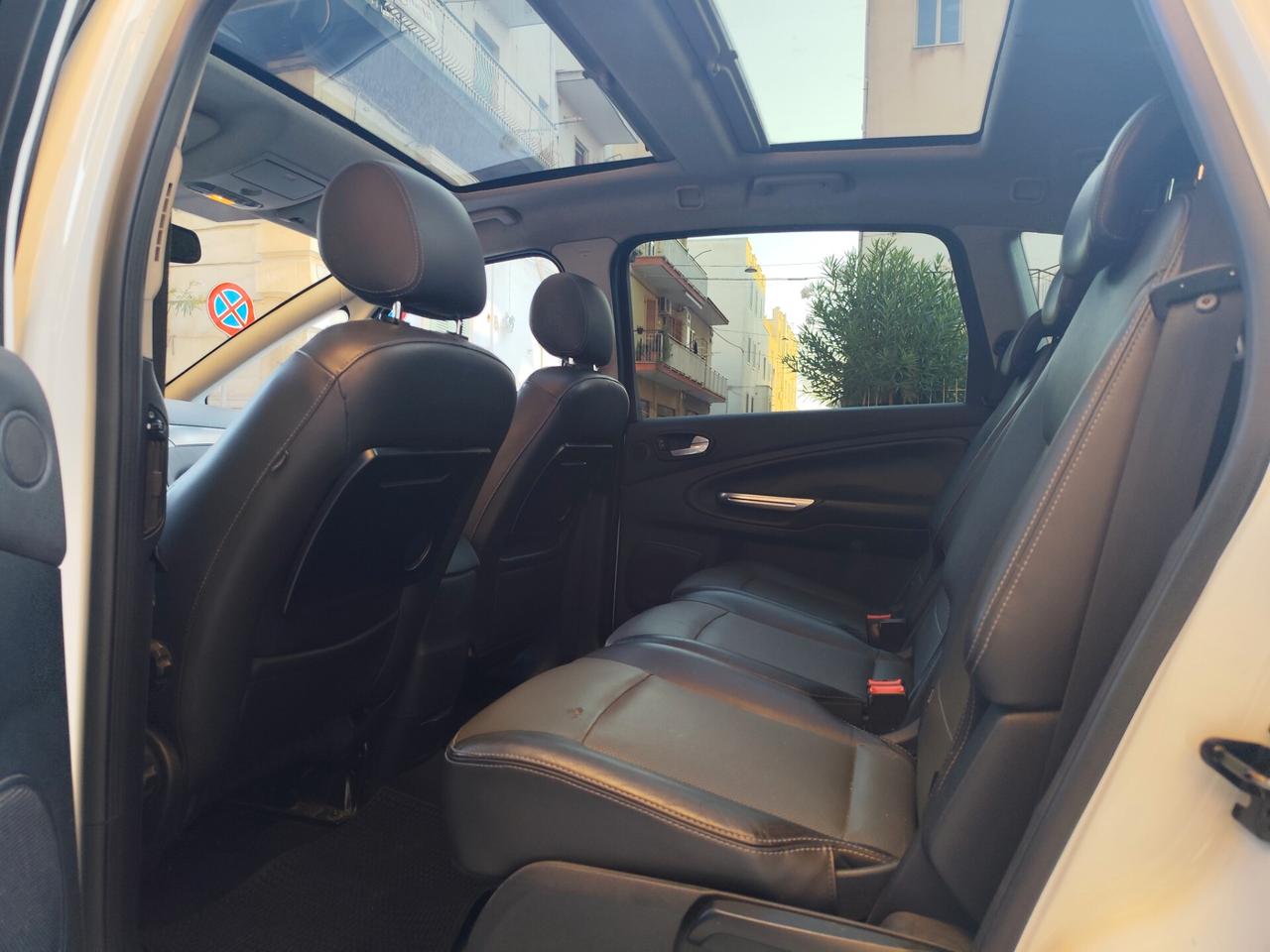 Ford S-Max 2.0 TDCi 140CV Titanium TETTO