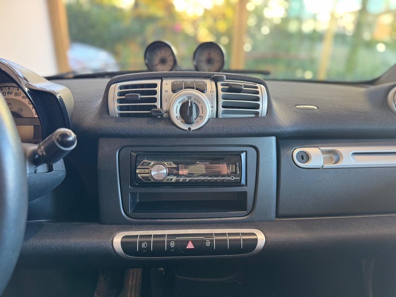 Smart ForTwo 1000 52 kW MHD coupé passion