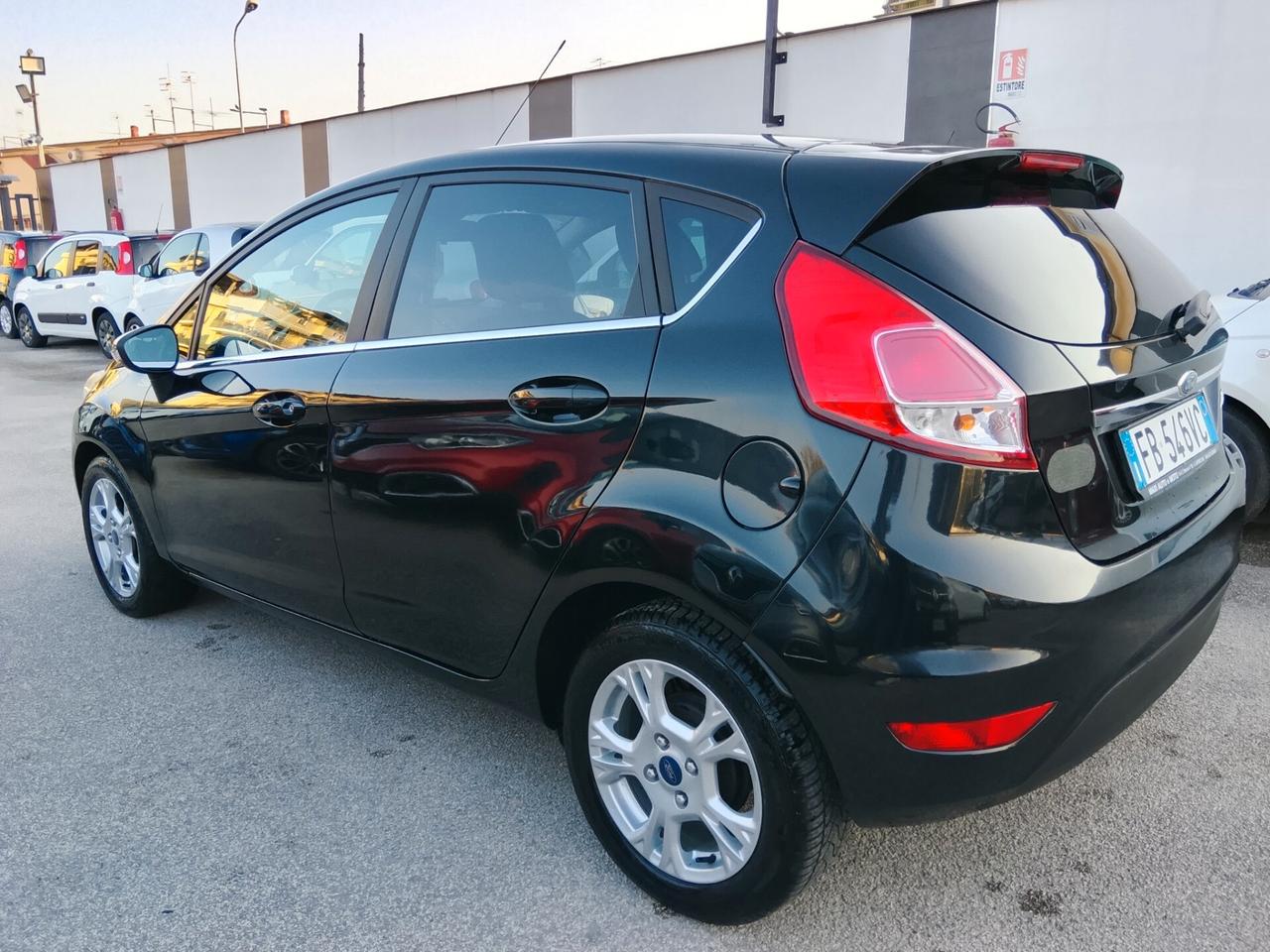 Ford Fiesta GPL CASA MADRE - Titanium