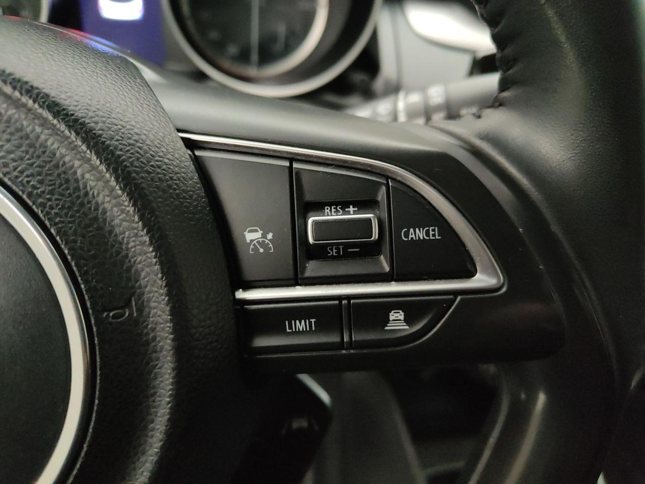 SUZUKI Swift VI 2020 1.2 HYBRID 83CV TOP