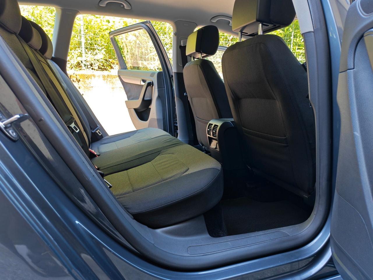 Volkswagen Passat Variant 1.6 DIESEL 105cv / Unipro
