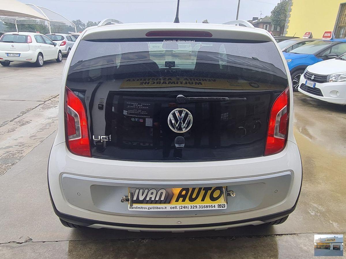 VOLKSWAGEN Up! 75 CV 5 porte cross