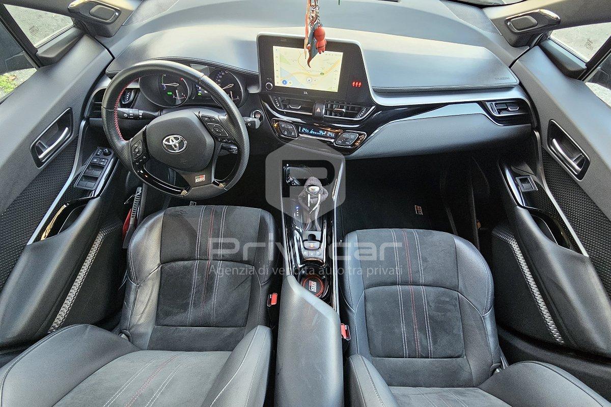 TOYOTA C-HR 2.0 Hybrid E-CVT GR Sport Black Edition