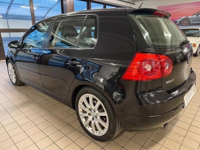 Volkswagen Golf 2.0 16V TDI 5p. Sportline