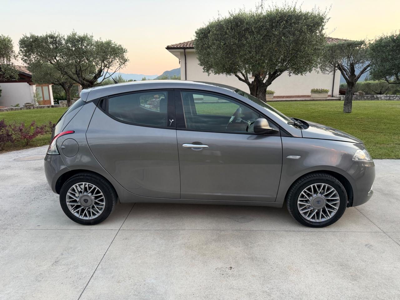 Lancia Ypsilon 1.3 MJT 16V 95 CV 5 porte S&S Mya