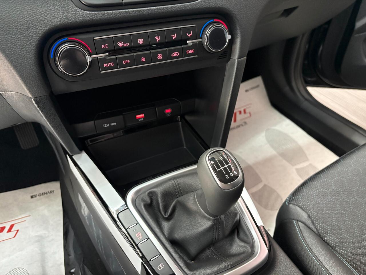 Kia XCeed 1.0 T-GDI GPL di SERIE Business 115cv ITALIANA Km0