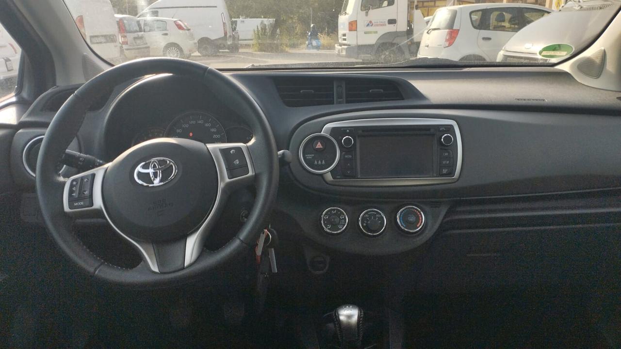 Toyota Yaris 1.0 5 porte