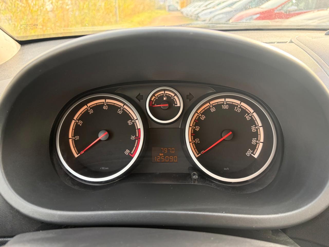 OPEL CORSA 1.2 ANNO 2013 KM 125.000 ADATTA NEOPATENTATI