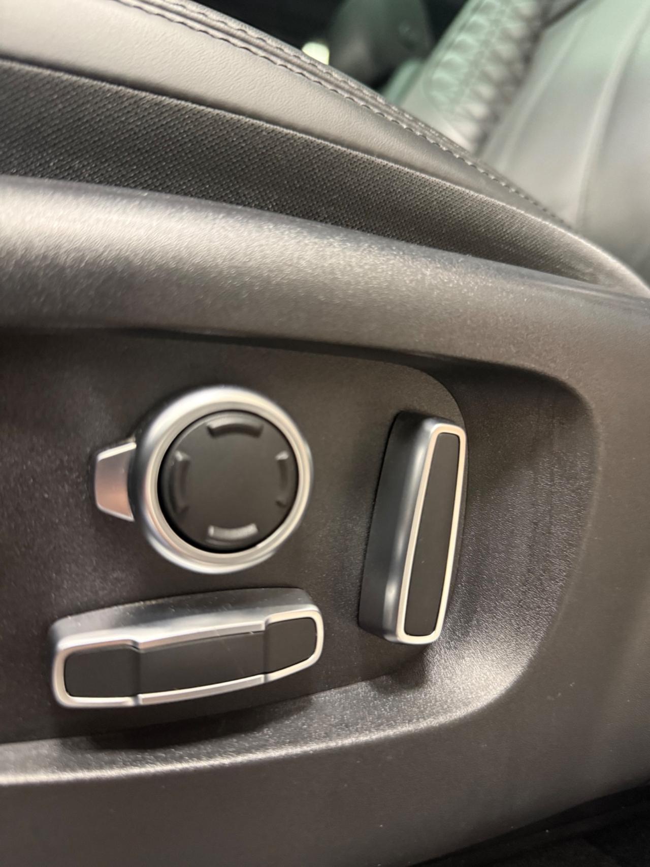 Land Rover Range Evoque 2.0D mhev (diesel/elettrica) Autobiography con TETTO,VIRTUAL COCKPIT,APPLE CARPLAY,TELECAMERA,NAVI