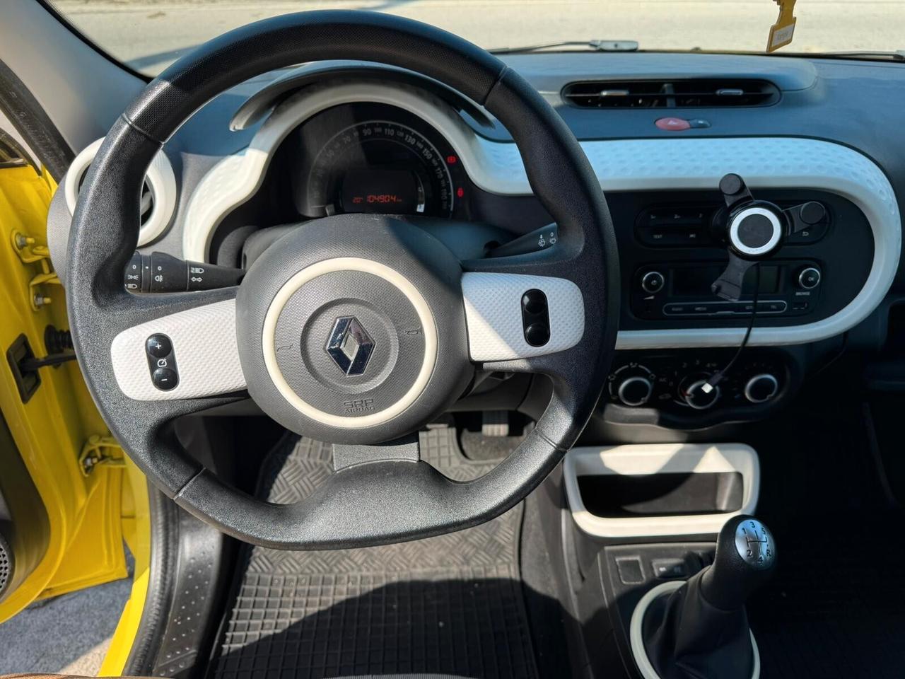 Renault Twingo Piccola, Gialla e Pronta a Tutto