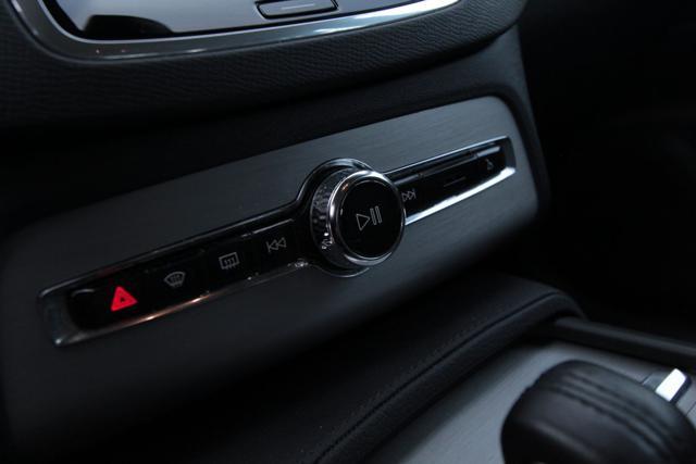 VOLVO XC90 B5 (d) AWD Pezzo Netto 7 posti Business Plus